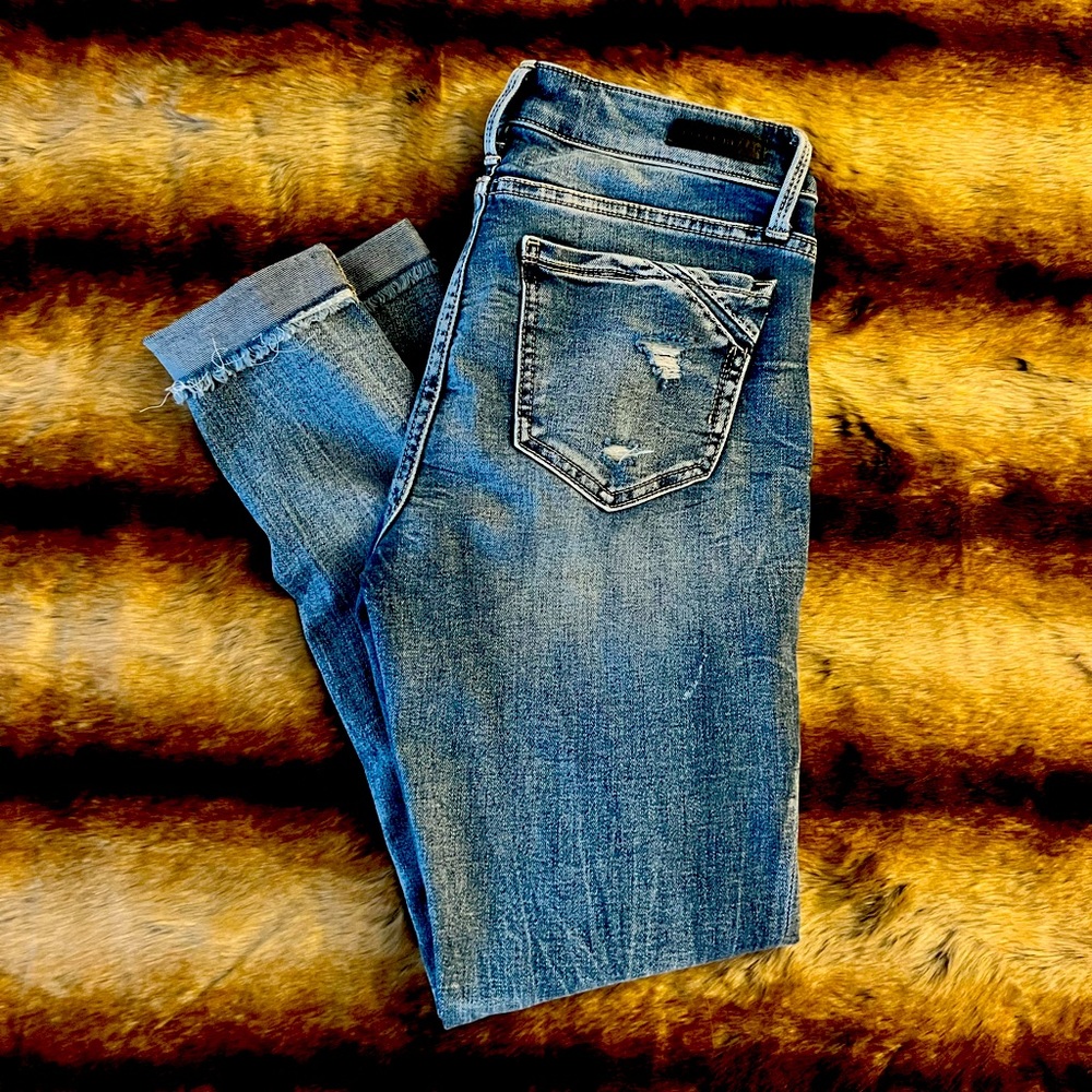 Buckle Black Label skinny jeans. Size 24